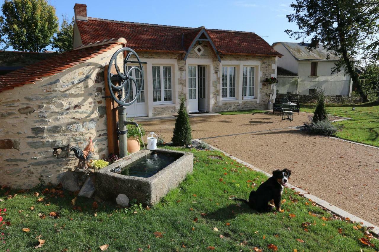 Le Petit Chateau Des Cedres Bed and Breakfast Mouchamps Buitenkant foto